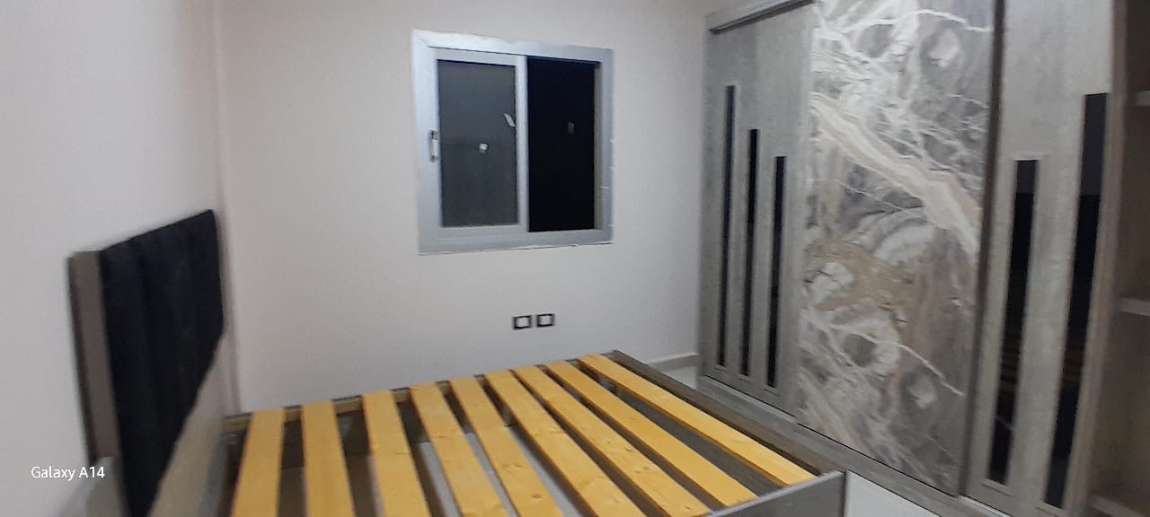 شقه في مدينة العاشر من رمضان 